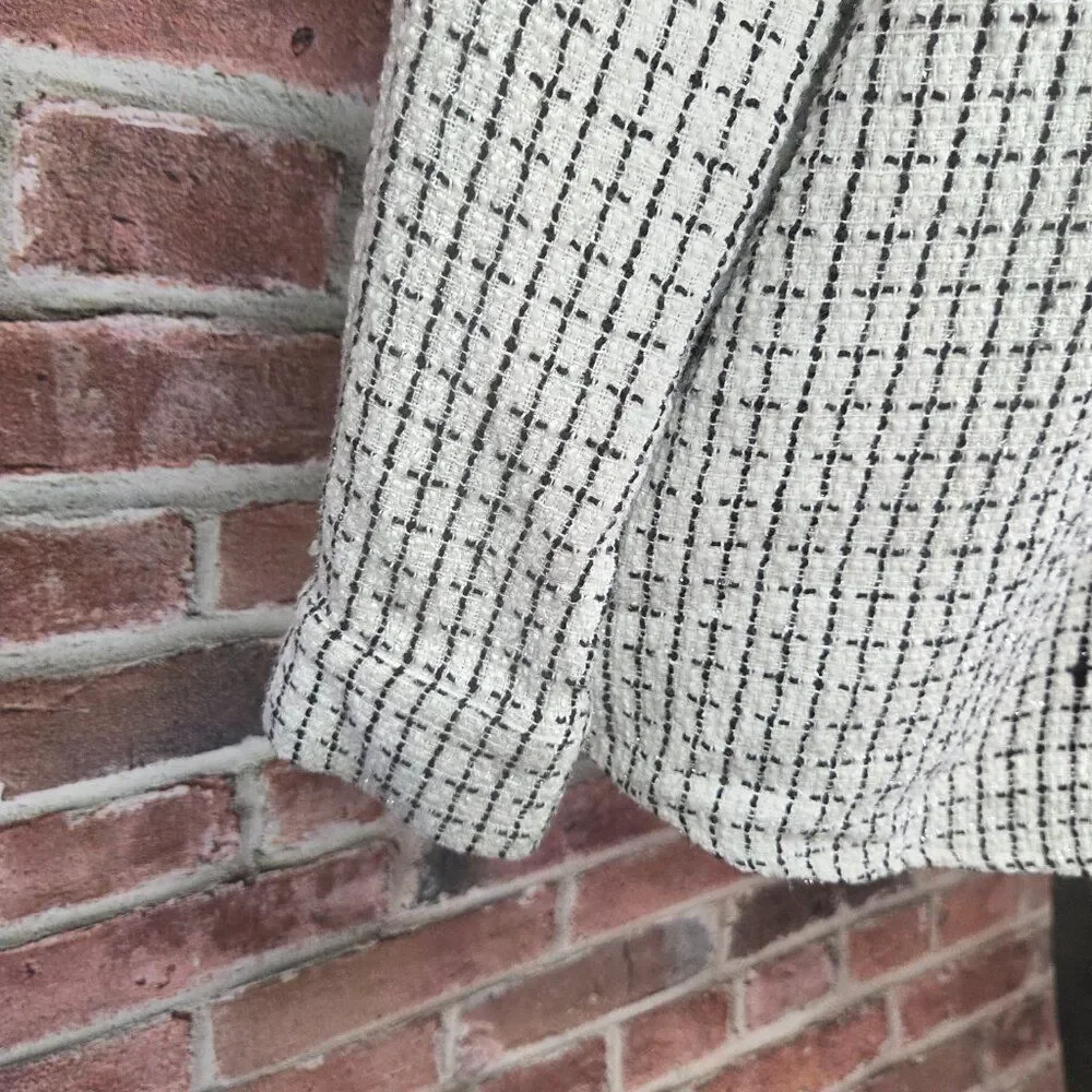 Andree by Unit Button Down Shirt‎ | Women’s Medium | Black & White Collared